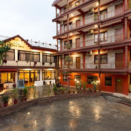 Golden Gate Hotel Pokhara Exterior foto