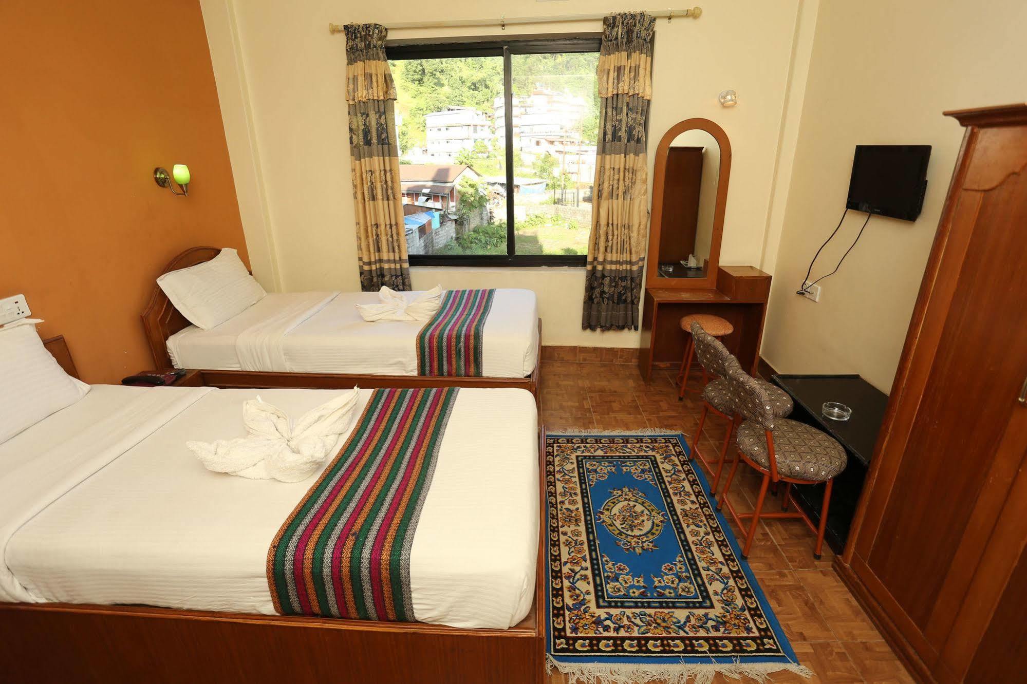 Golden Gate Hotel Pokhara Exterior foto