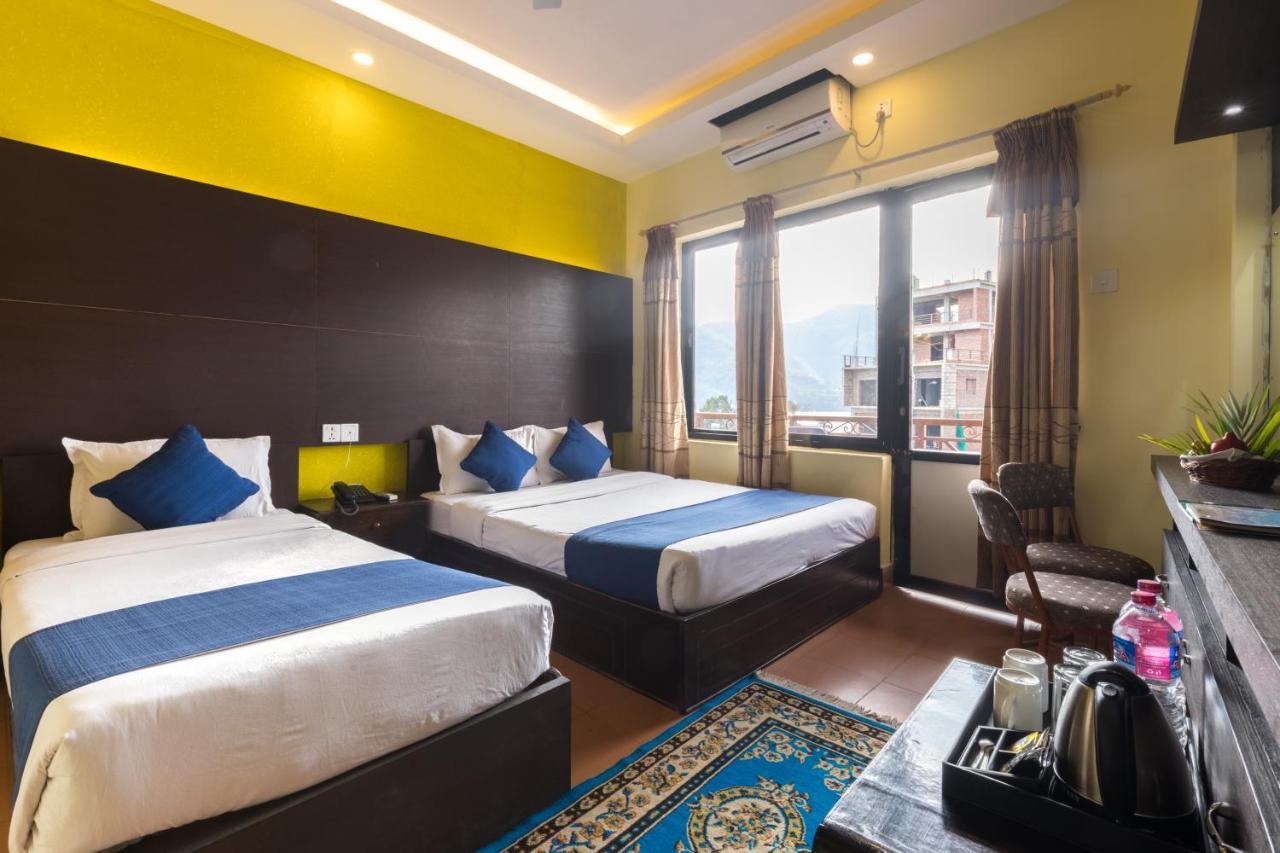 Golden Gate Hotel Pokhara Exterior foto