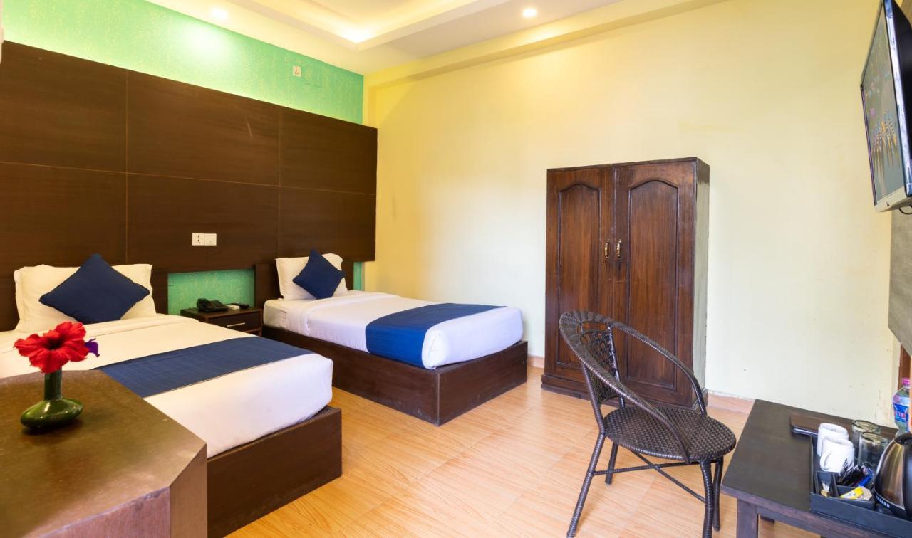 Golden Gate Hotel Pokhara Exterior foto
